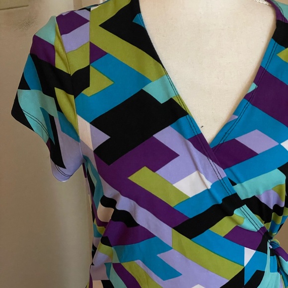 Emma & Michele Wrap Dress purple Green geometric print short sleeves size large - Picture 5 of 15
